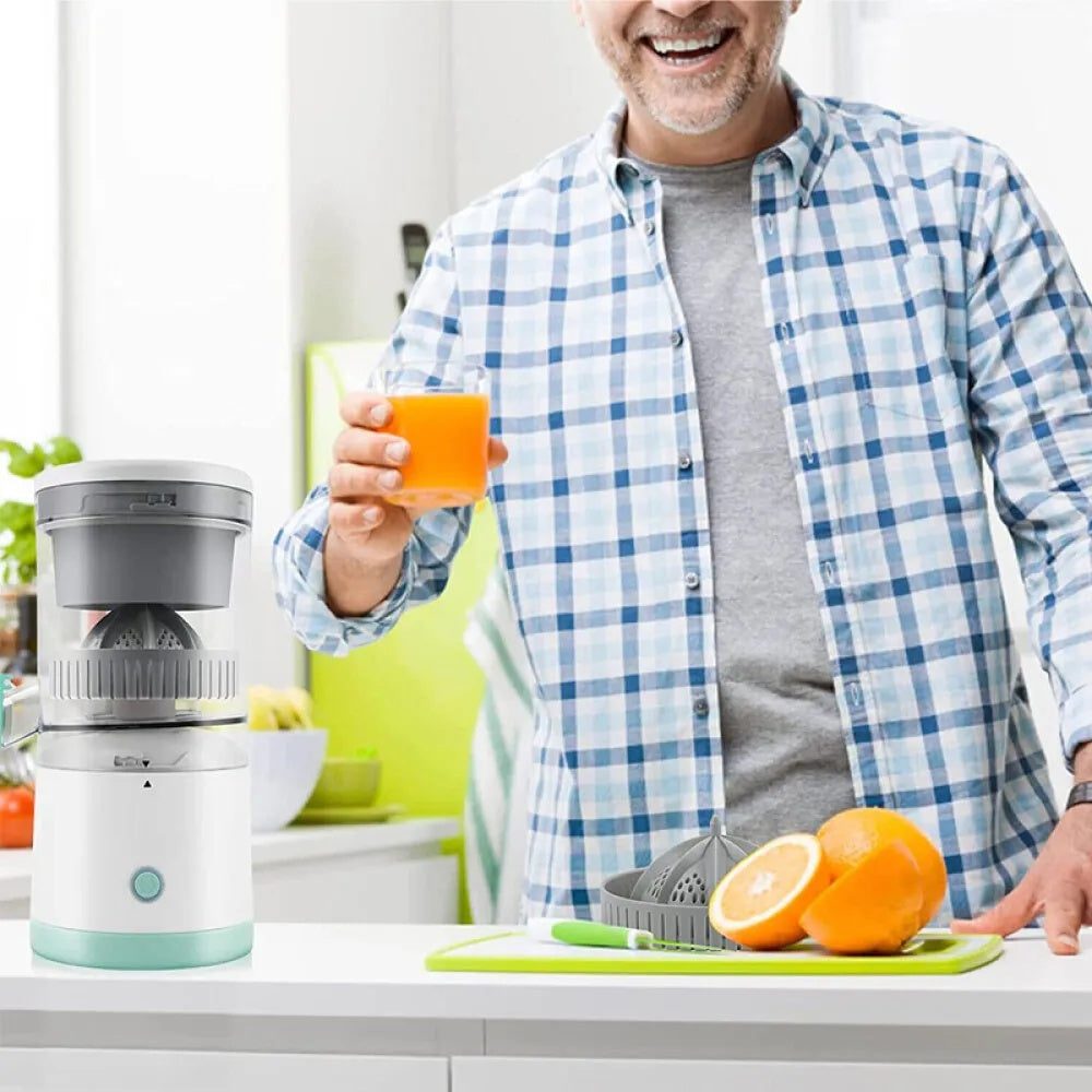 Portable juice maker